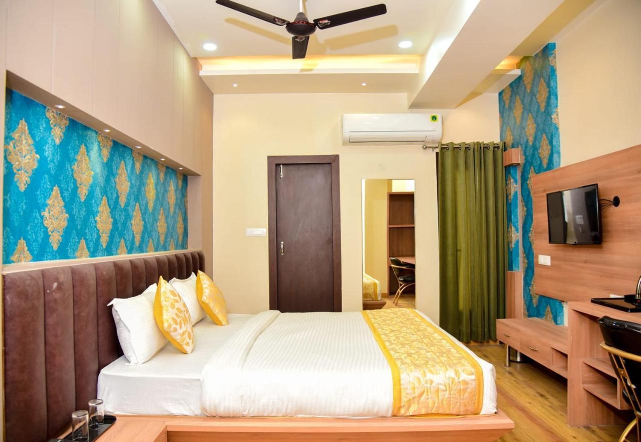 Hotel Olive Crown Lucknow Extérieur photo
