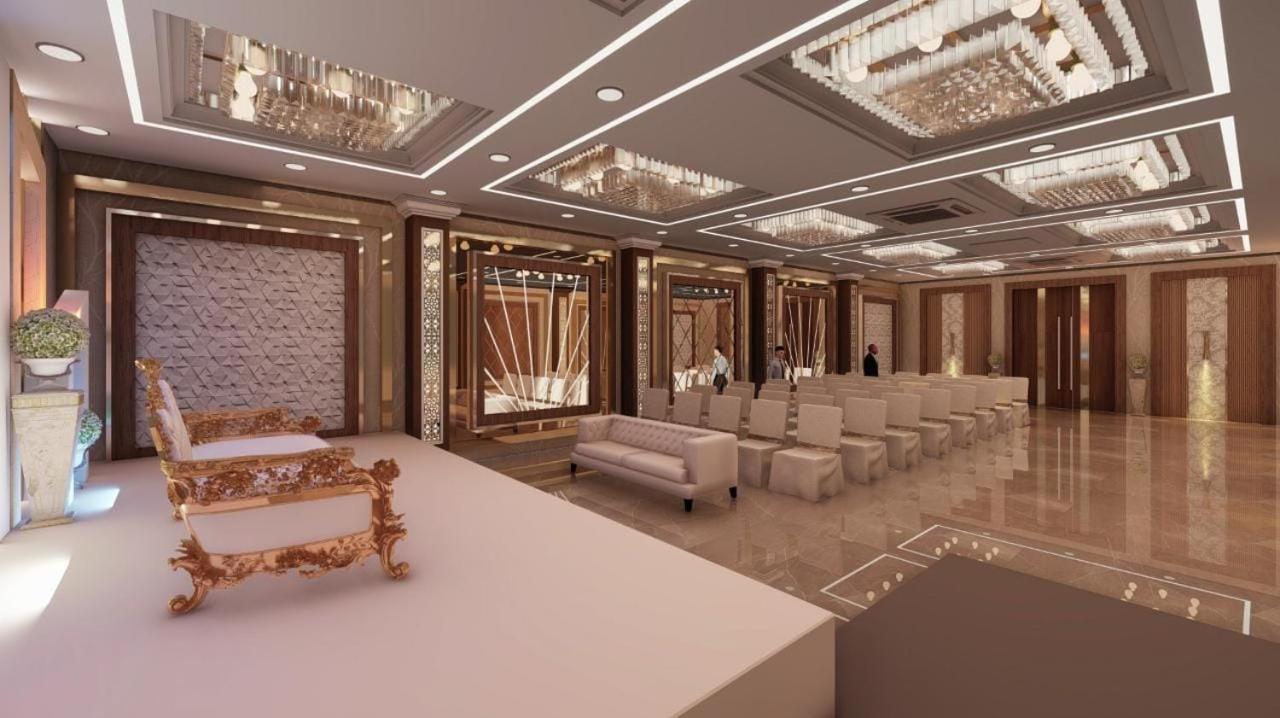Hotel Olive Crown Lucknow Extérieur photo